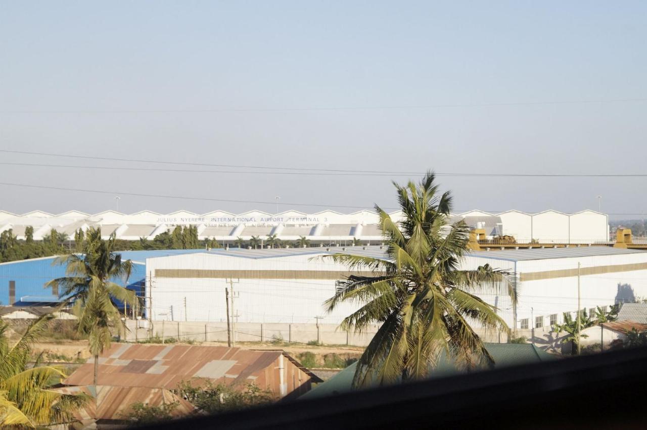 Hotreef Airport Hotel Dar es Salaam Exterior photo